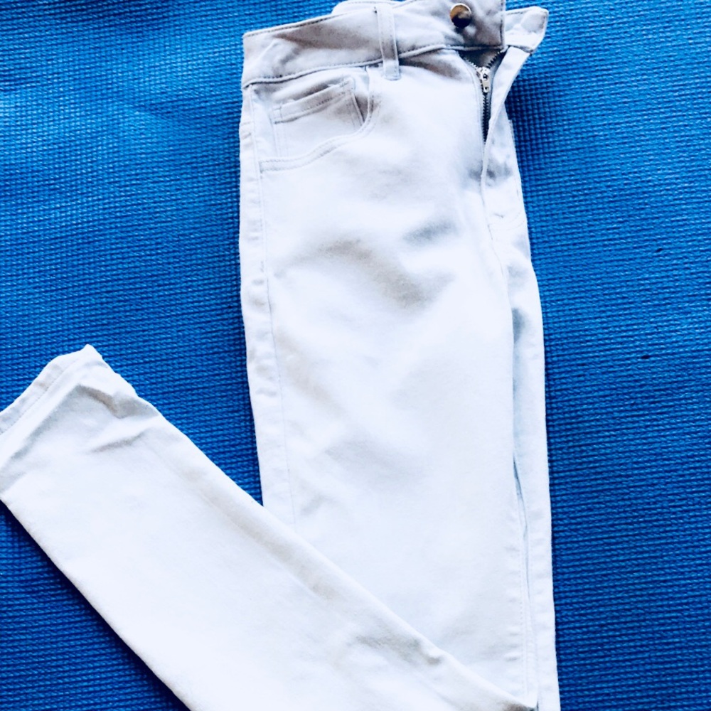 Light Washed Jeans